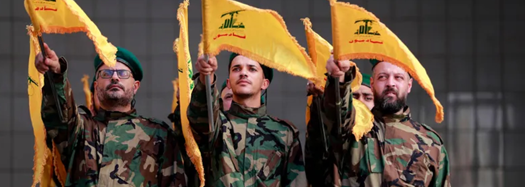 حزب الله ينعى قائدين عسكريين و١٣ مقاتلا قضوا في الغارة الإسرائيلية على ضاحية بيروت الجنوبية أمس