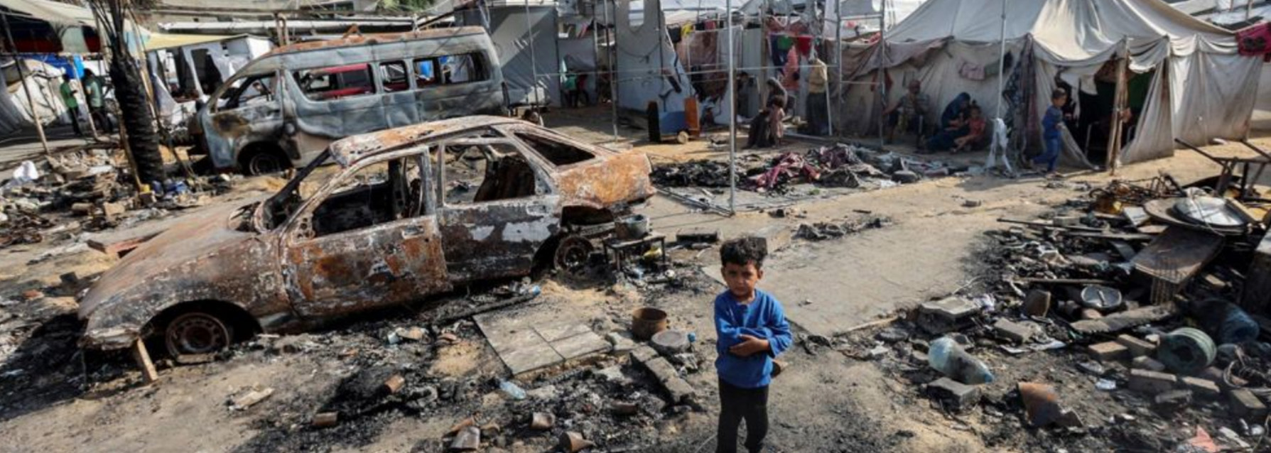 مستشفى العودة بالنصيرات: 17 شهيدا و42 مصابا معظمهم أطفال في قصف إسرائيلي على مدرسة للنازحين في مخيم النصيرات