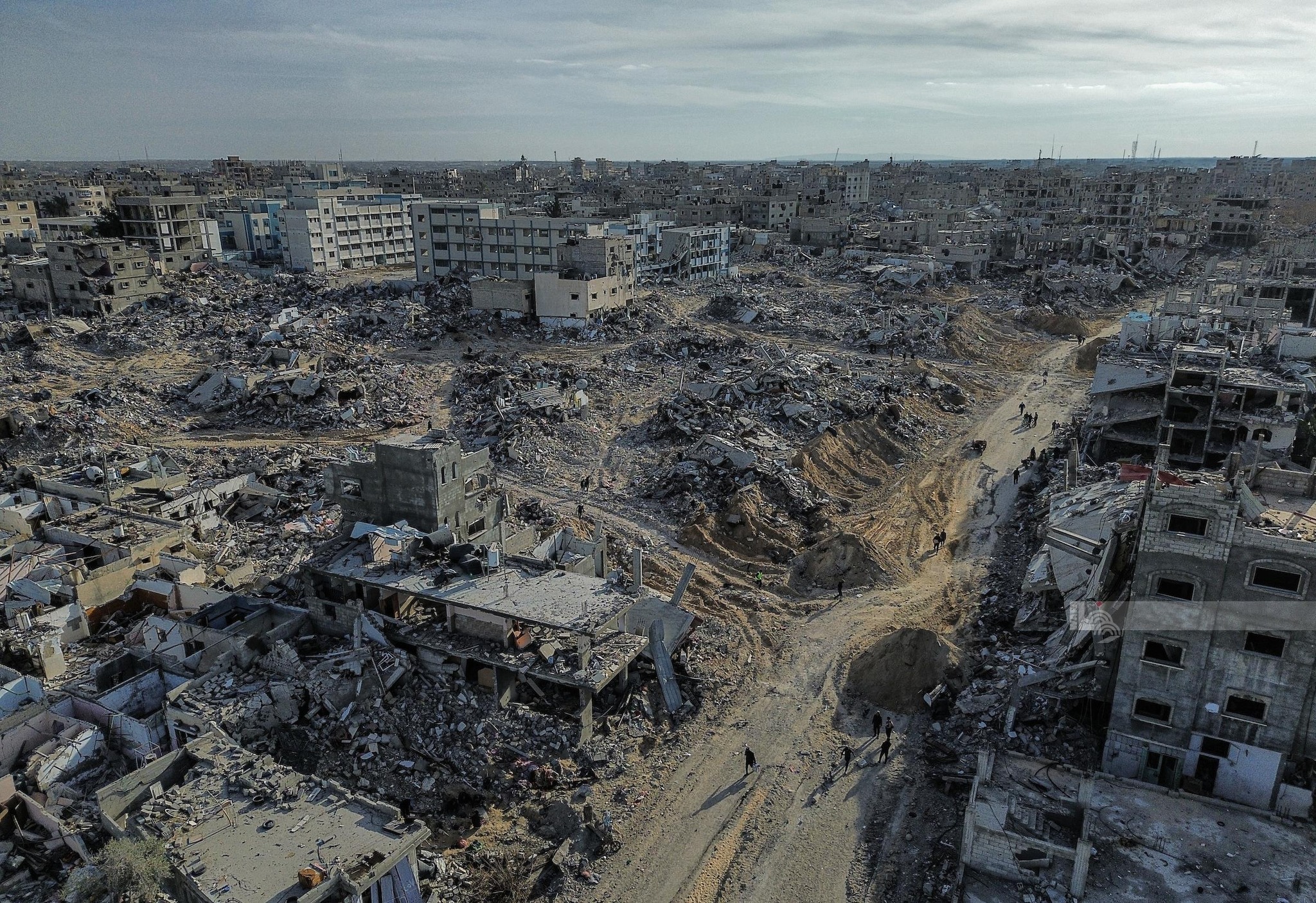 انتشال جثامين 39 شهيدا من مدينة رفح جنوب قطاع غزة