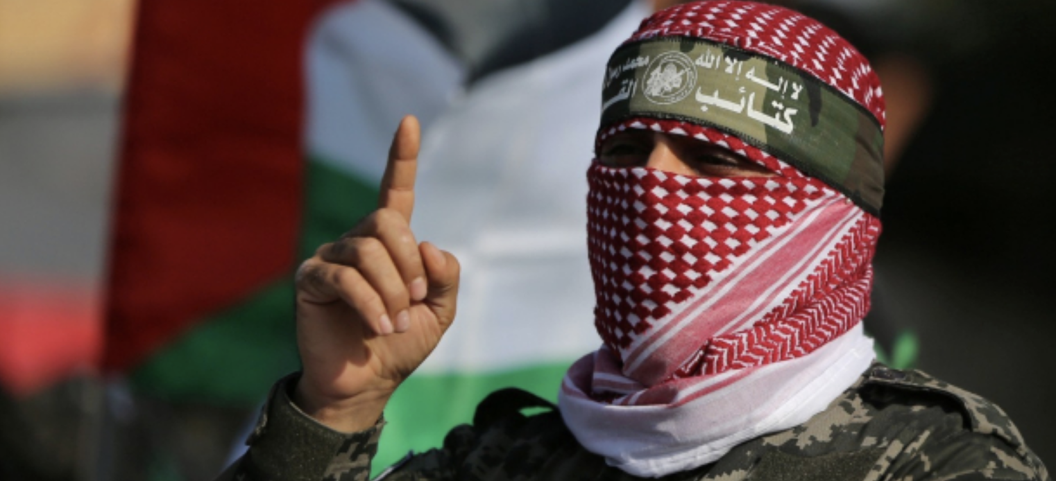 أبو عبيدة: قررنا الإفراج غدا عن الأسرى الثلاثة الياهو داتسون يوسف شرابي وأور ابراهم ليشهاليفي وهاد بن عامي