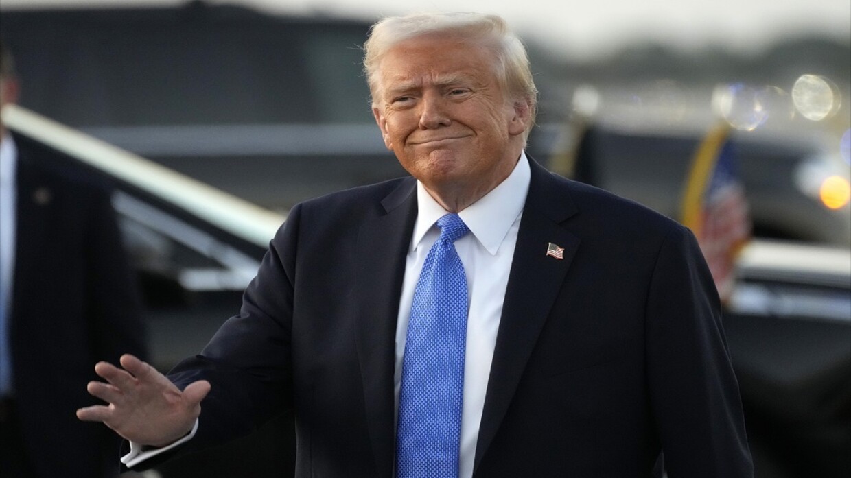 ترامب: أجريت اتصالا هاتفيا مع بوتين وبحثنا قضية أوكرانيا