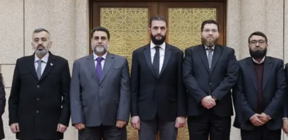 بعد انتقاد قسد.. لجنة الحوار السوري: كل المكونات ستشارك