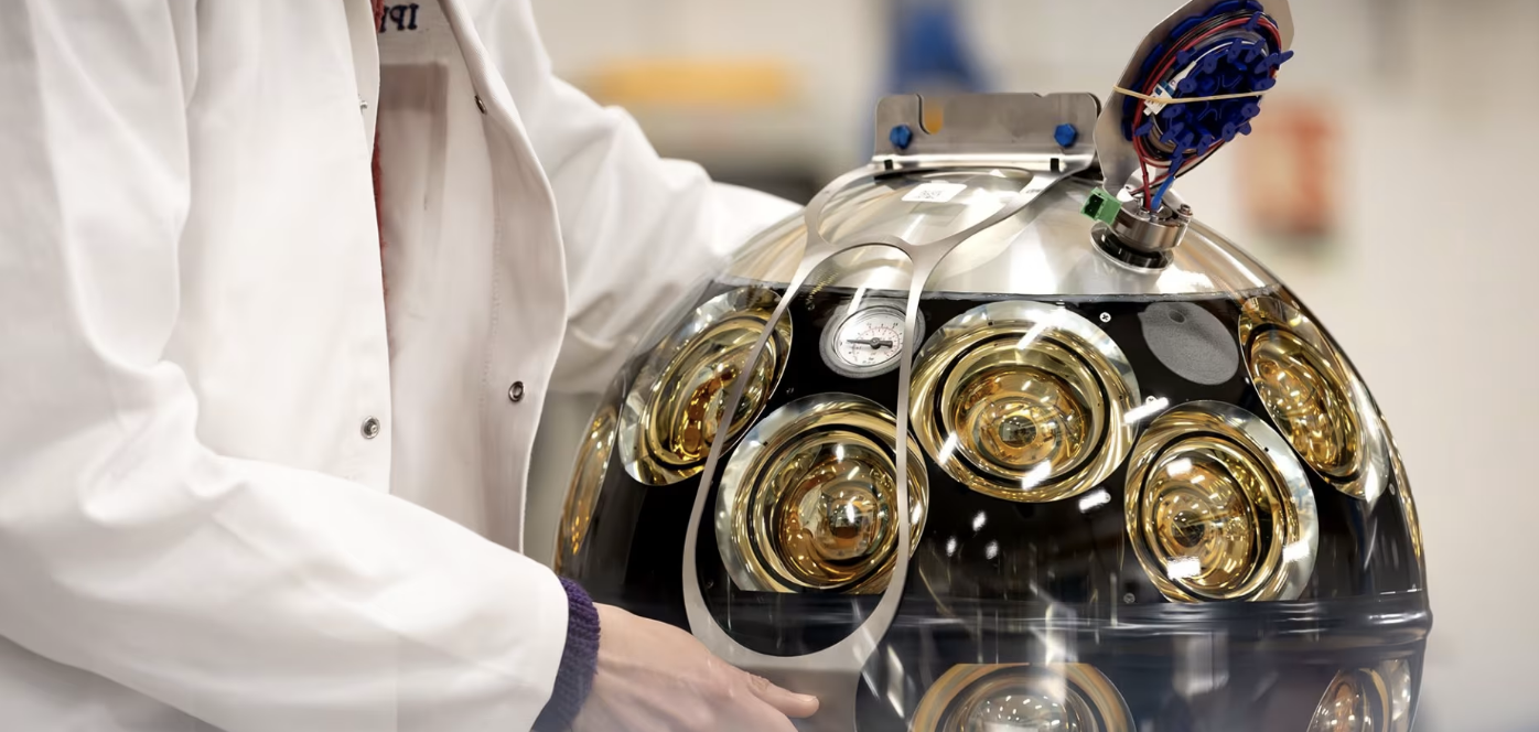 اكتشاف "جسيم شبحي" عابر للمجرات في البحر الأبيض المتوسط