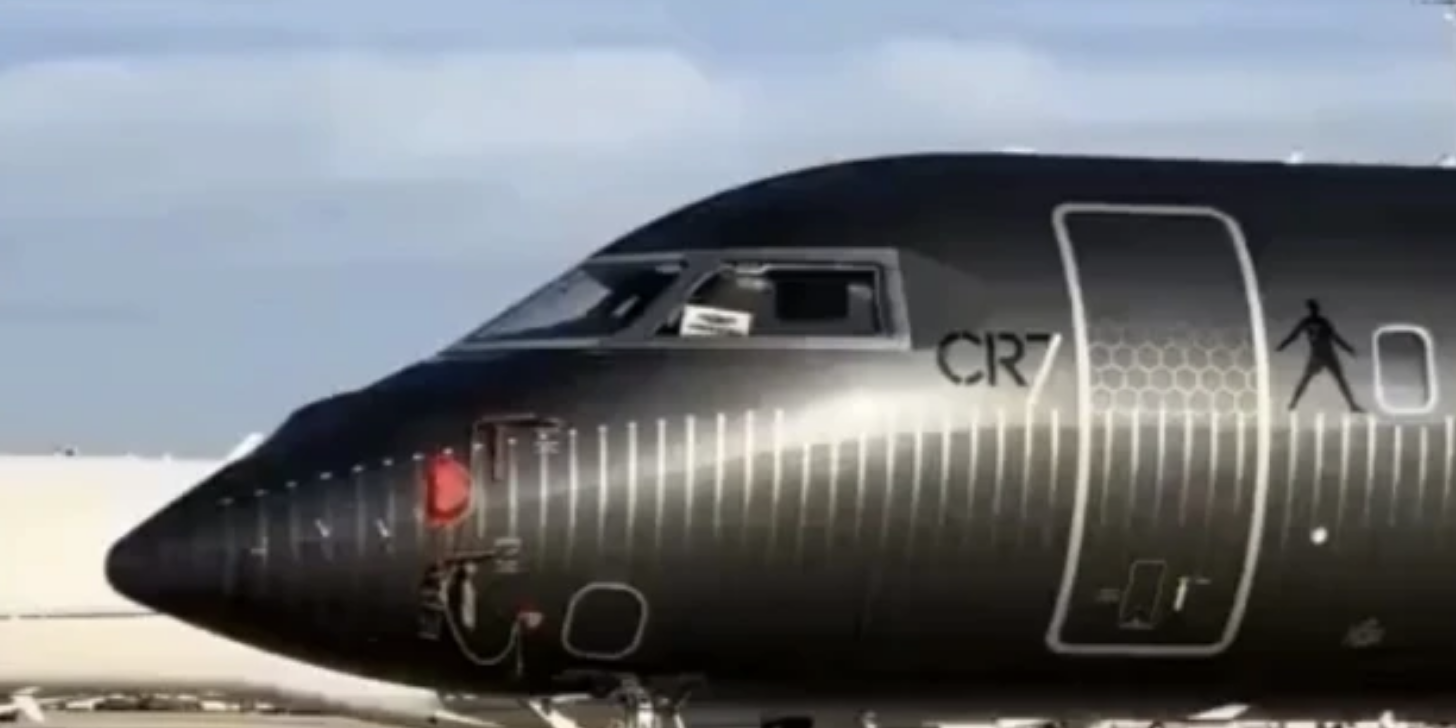مشكلة خطيرة في طائرة رونالدو الخاصة.