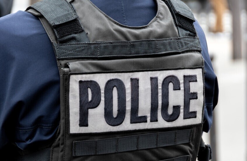 فرنسا.. مقتل شخص وإصابة 5 عناصر من الشرطة في عملية طعن