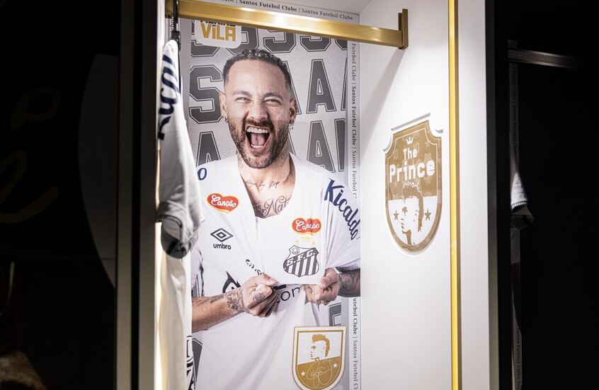 بعد تسع دقائق فقط.. نيمار يسجل هدفا خرافيا من ضربة ثابتة يعيد للأذهان أمجاده