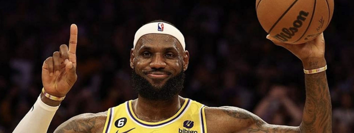 ليبرون جيمس أول لاعب بتاريخ "إن بي إيه" يسجل 50 ألف نقطة