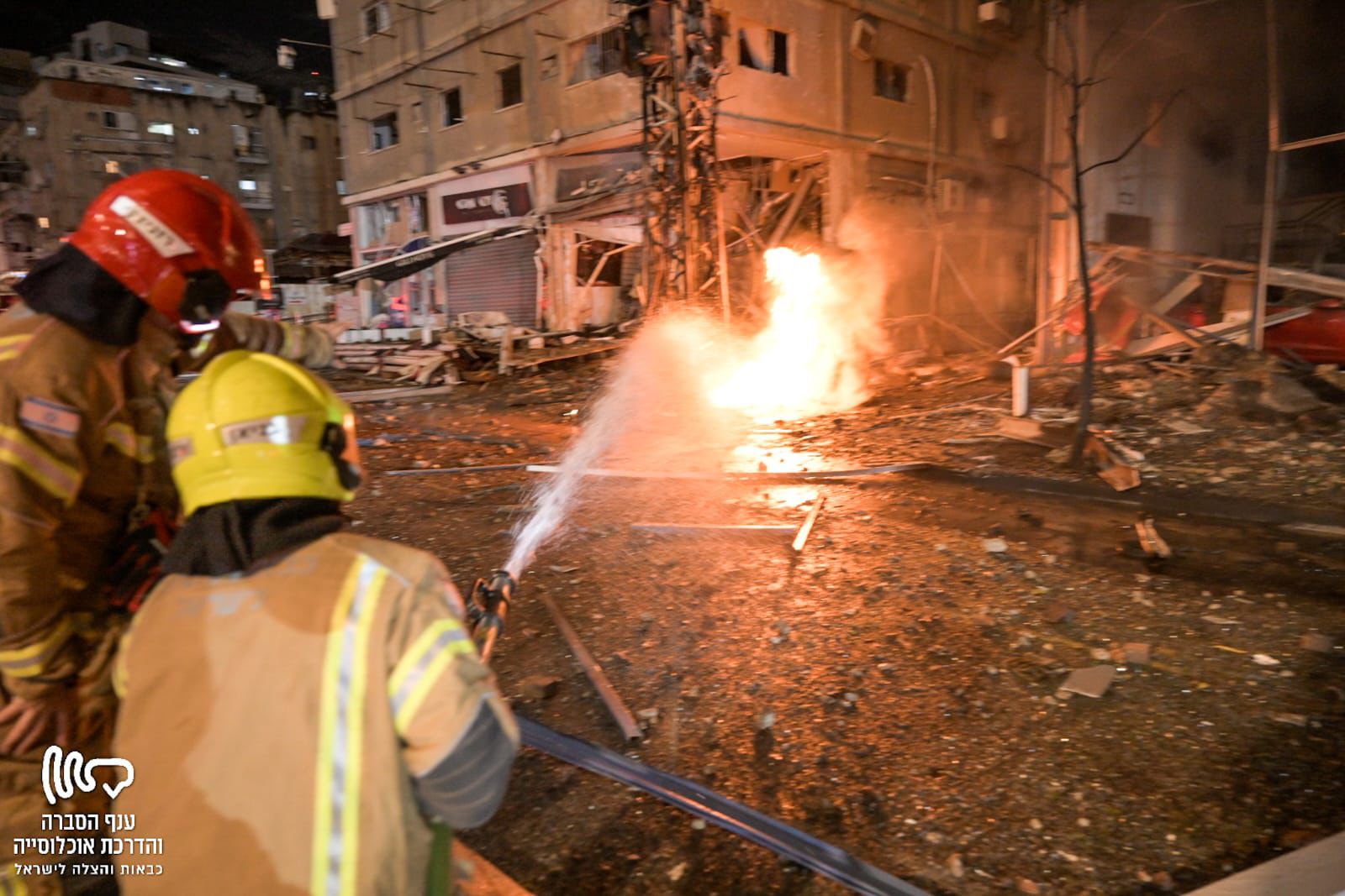 15 مصابا في حريق بعرابة البطوف بالجليل