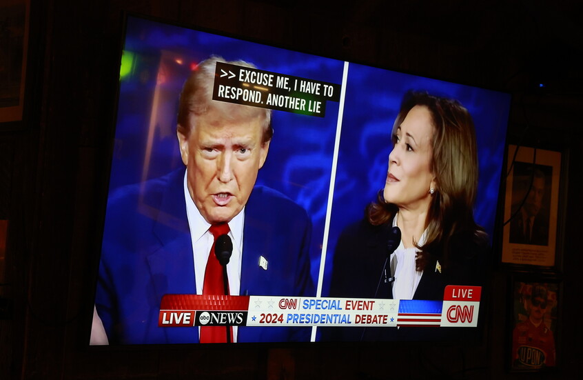 قبل الإقدام على مهمتها الجديدة.. ترامب يقدم النصح لهاريس!