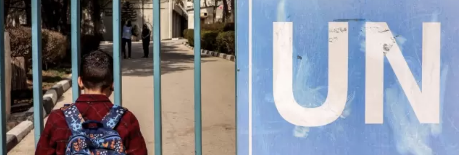 الاحتلال يقتحم مدارس شعفاط ويأمر بإخلائها