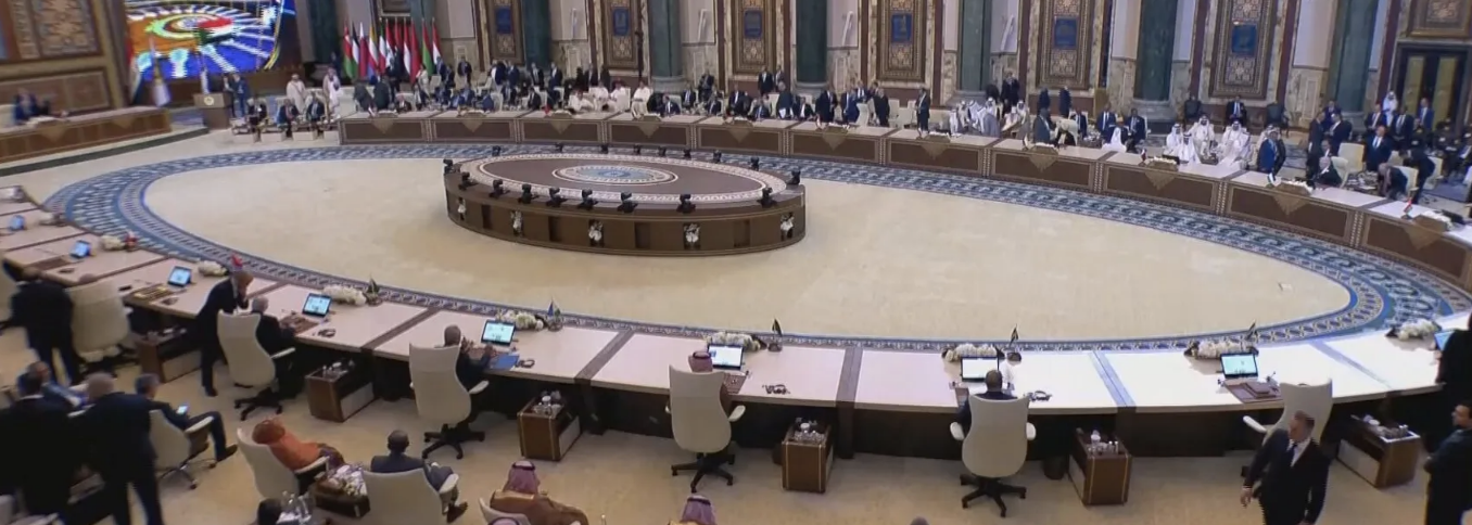 انطلاق أعمال القمة العربية في بغداد