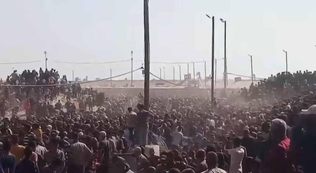 أكثر من 13 شهيدا و200 إصابة برصاص الاحتلال قرب مركز المساعدات وسط القطاع