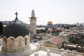 إعادة فتح أبواب كنيسة القيامة في القدس