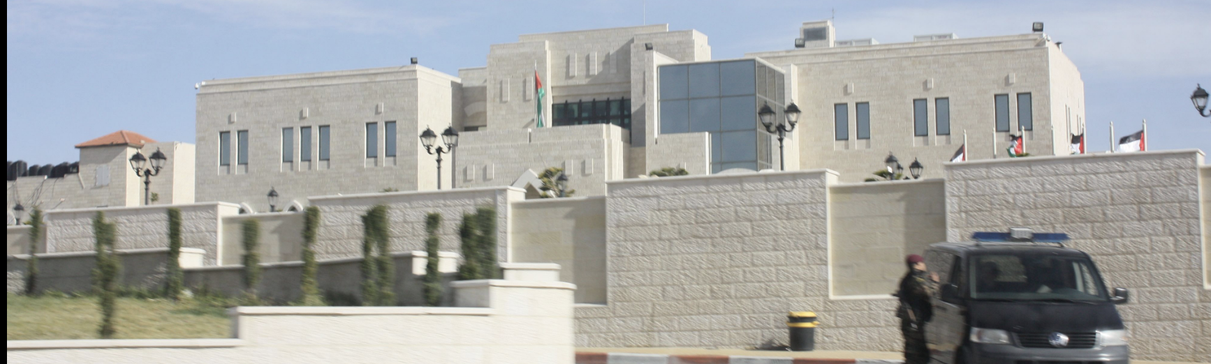 وزير إسرائيلي يدعو إلى تفكيك السلطة الفلسطينية