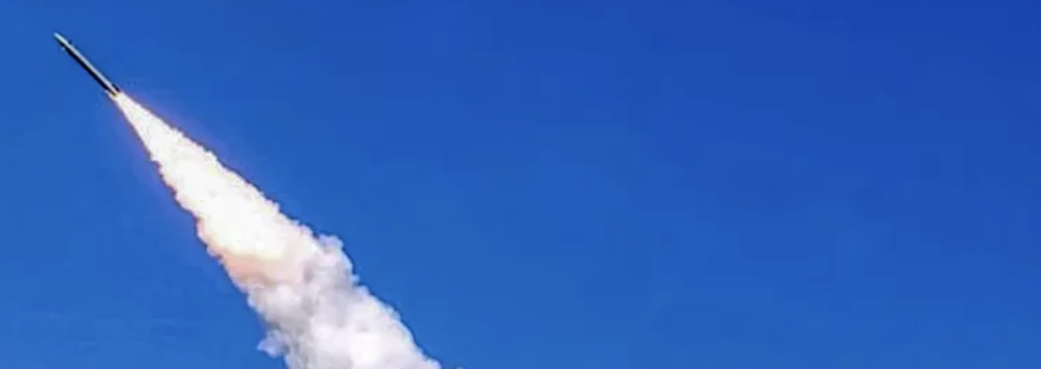 الجيش الإسرائيلي يعترض صاروخا من اليمن بعد أيام من هجمات على الحديدة