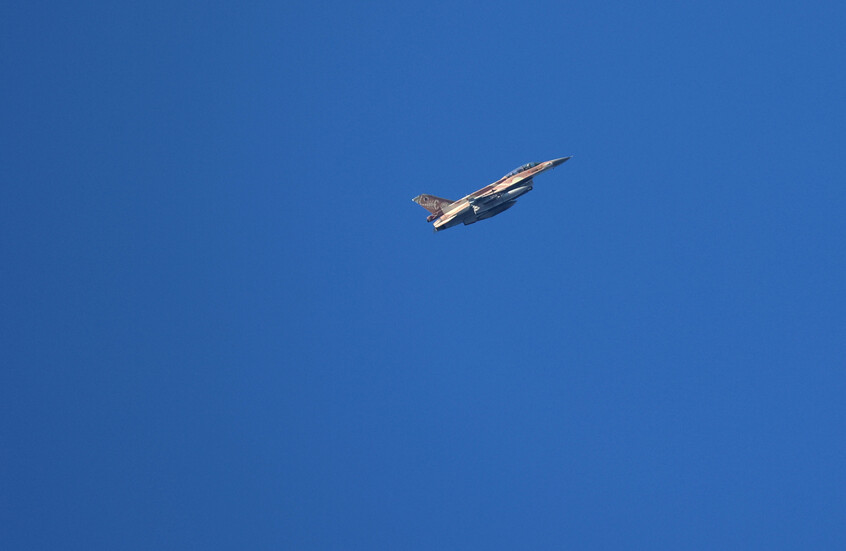 تقرير يتحدث عن تعطل مقاتلة إسرائيلية فوق إيران خلال الحرب وخطط الطوارئ لإصلاحها