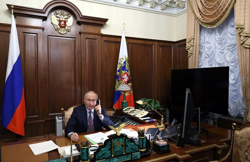 بوتين يؤكد في اتصال مع نتنياهو على دعم وحدة وسيادة سوريا