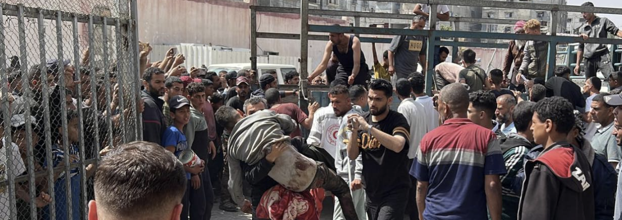 شهداء ومصابون باستهداف الاحتلال منتظري المساعدات في خان يونس وبيت لاهيا