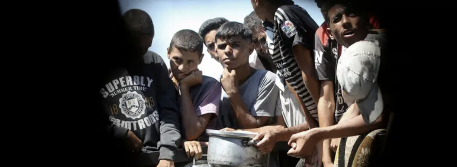 الأردن: إسرائيليون هاجموا قافلة مساعدات متجهة لغزة