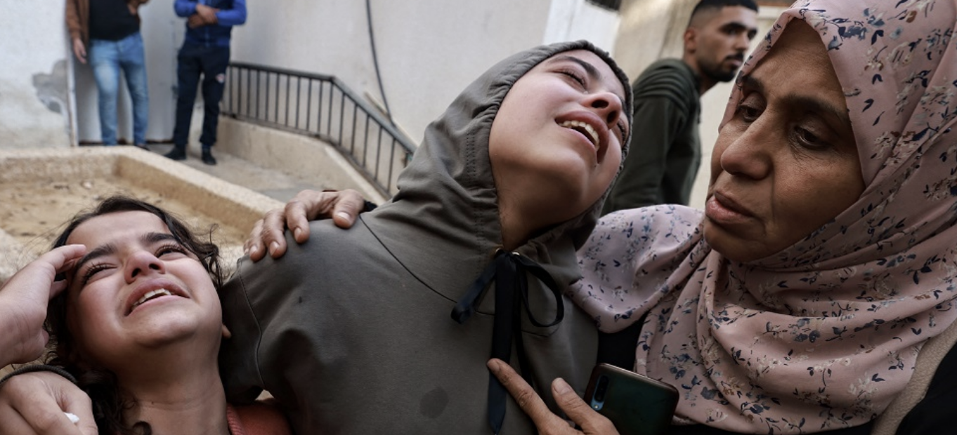 ثلاثة شهداء بينهم اثنان من منتظري المساعدات شمال ووسط قطاع غزة