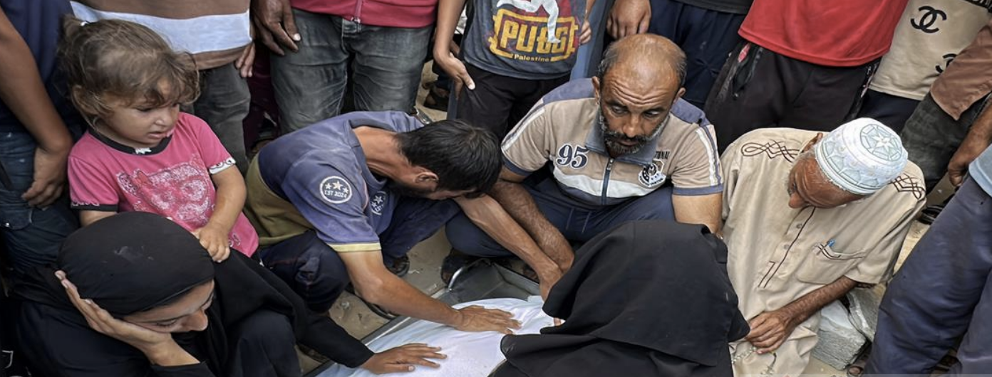 4 شهداء بينهم مواطنة وطفلها في قصف الاحتلال عدة مناطق في قطاع غزة