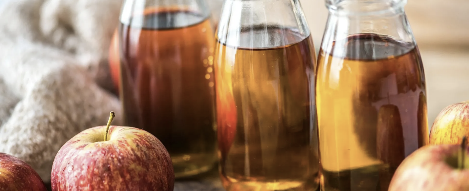 تناول خل التفاح قبل النوم.. 7 فوائد مفاجئة يجب أن تعرفها