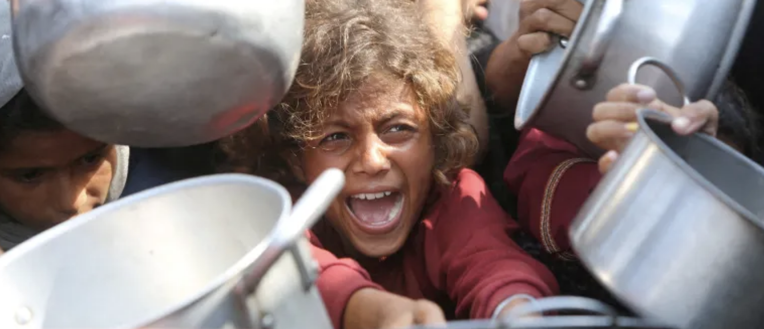 الأمم المتحدة تحذر من كارثة تجويع غزة وماكرون يدعو لتدفق المساعدات