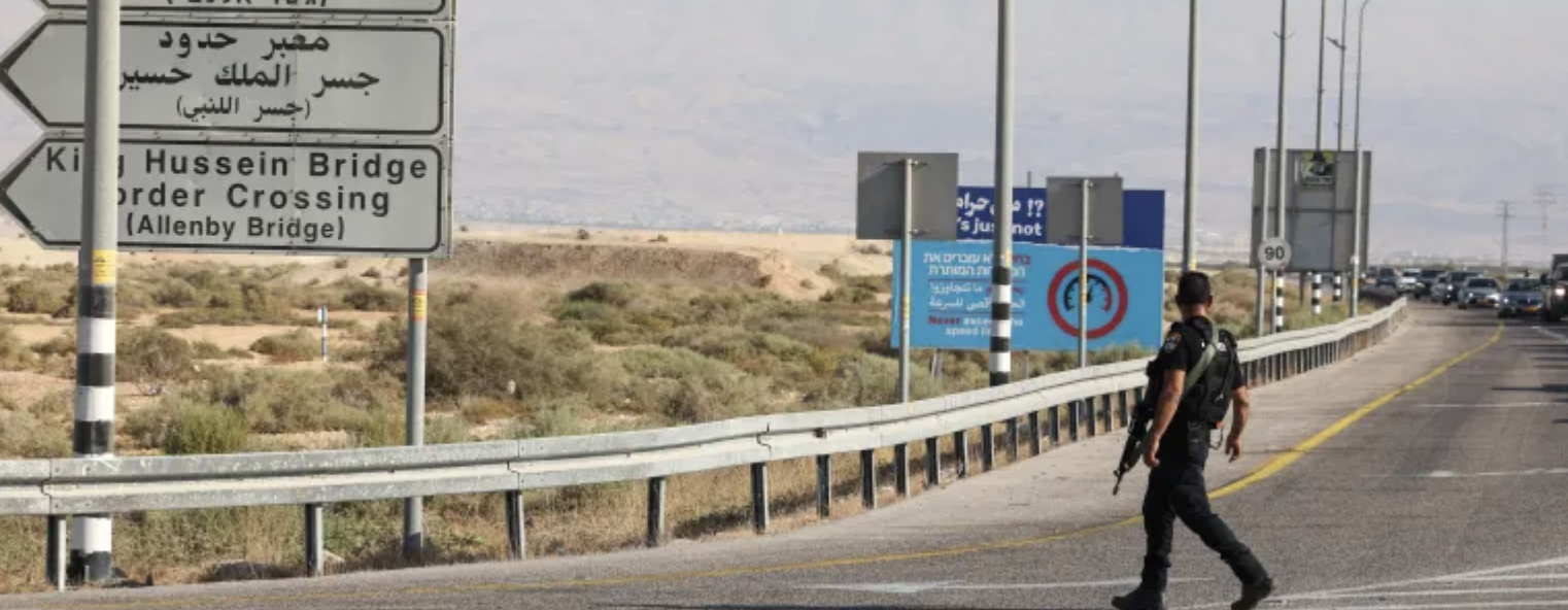 نتنياهو يتهم الأردن بالمسؤولية عن عملية اللنبي ويعلن إجراءات لعبور المساعدات