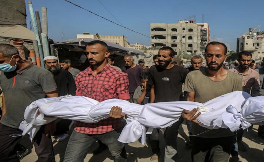 شهداء ومفقودون بقصف الاحتلال عددا من المخيمات في قطاع غزة