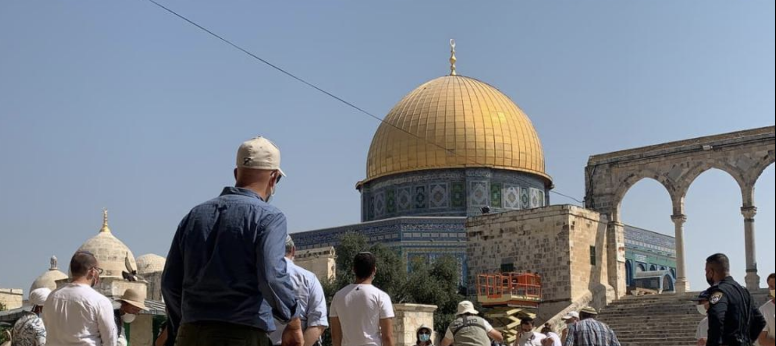 بذريعة الأعياد اليهودية: مستعمرون يقتحمون الأقصى والاحتلال يفرض إجراءات مشددة في القدس