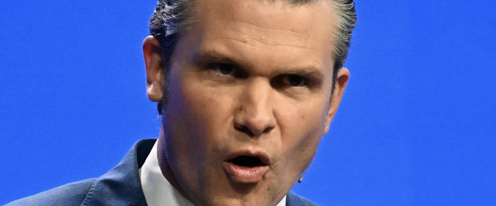 زلزال في واشنطن.. هيغسيث يقيل رئيس أركان البحرية