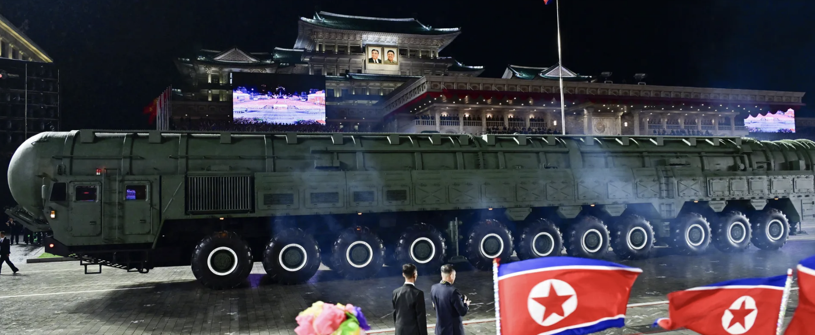 كيم جونغ أون يكشف عن صاروخ "هواسونغ 20" الباليستي