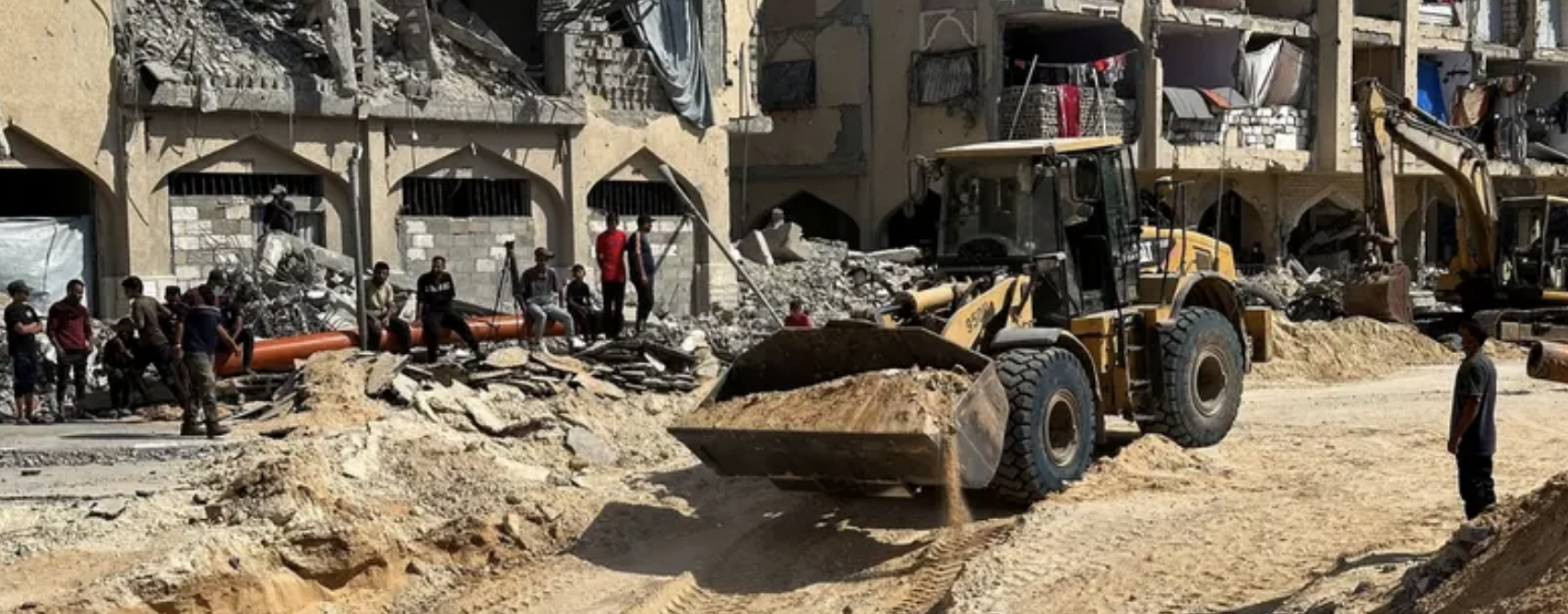 البحث جارٍ عن جثث الرهائن.. و15 جثماناً لفلسطينيين تصل غزة