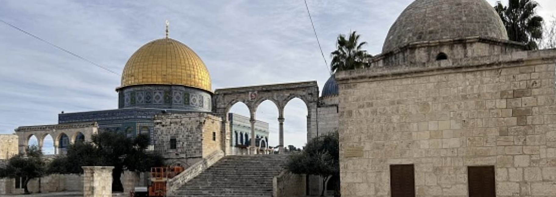 أنفاق تُحفر تحت الأقصى تهدد بتضرره.. محافظة القدس تحذر
