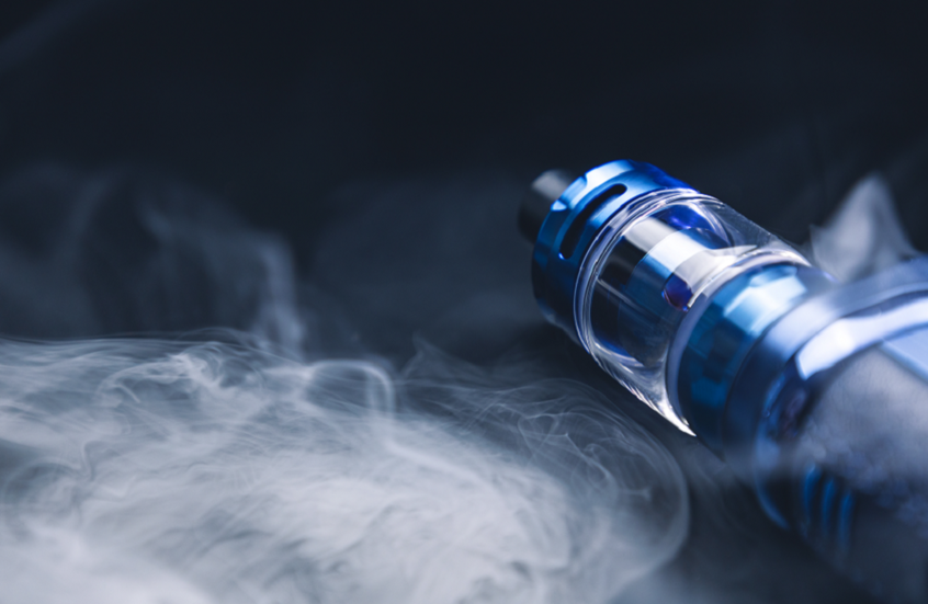 اكتشاف خطر جديد في السجائر الإلكترونية يهدد صحة الرئة