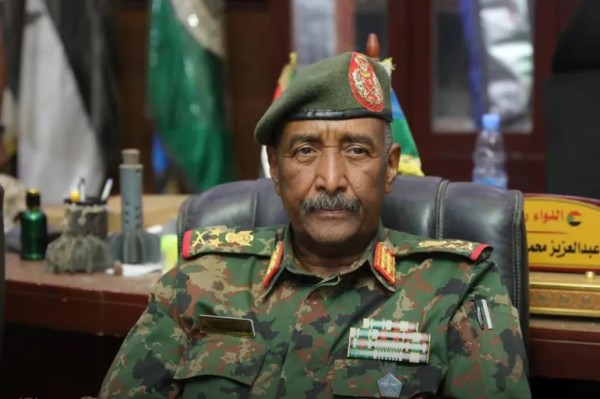 البرهان يقر بـ"انسحاب" الجيش السوداني من الفاشر