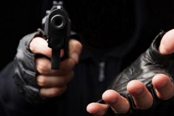 سطو مسلح على محل صرافة في بلدة قباطية جنوب جنين