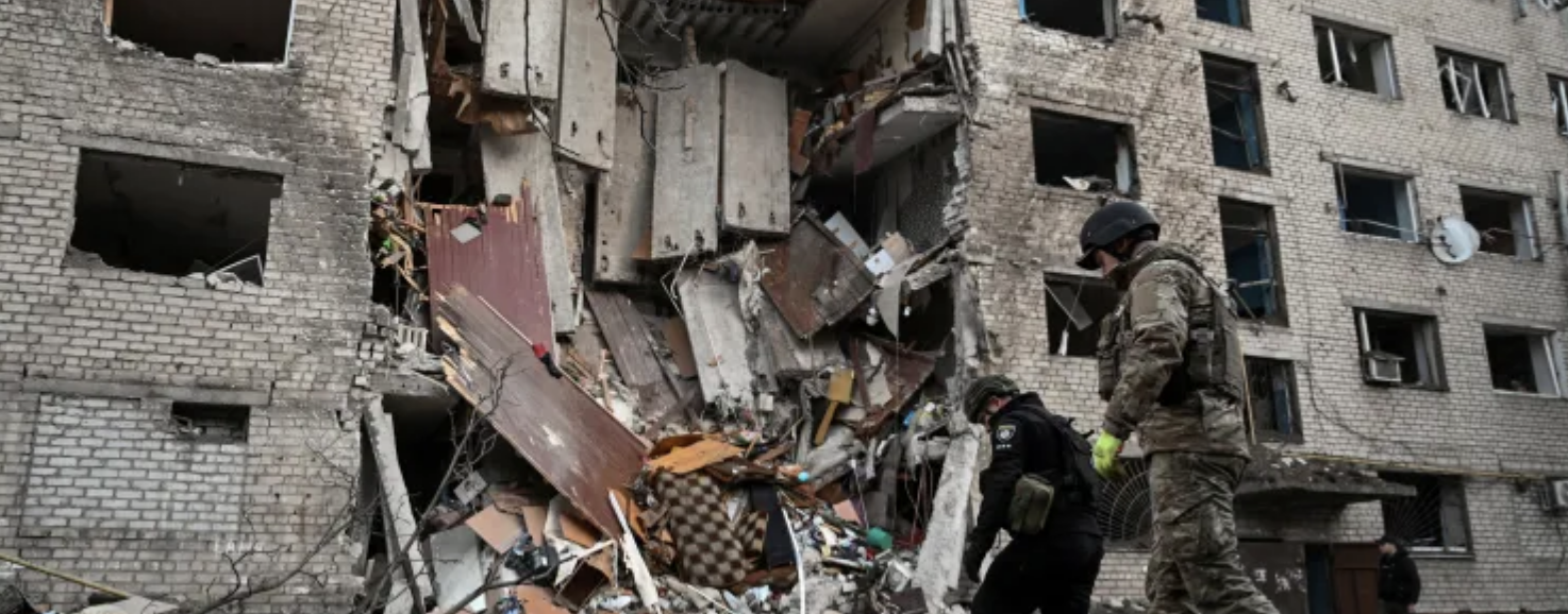 هجوم روسي على منشآت طاقة بأوكرانيا وبوتين يؤكد تطويق مدينتين