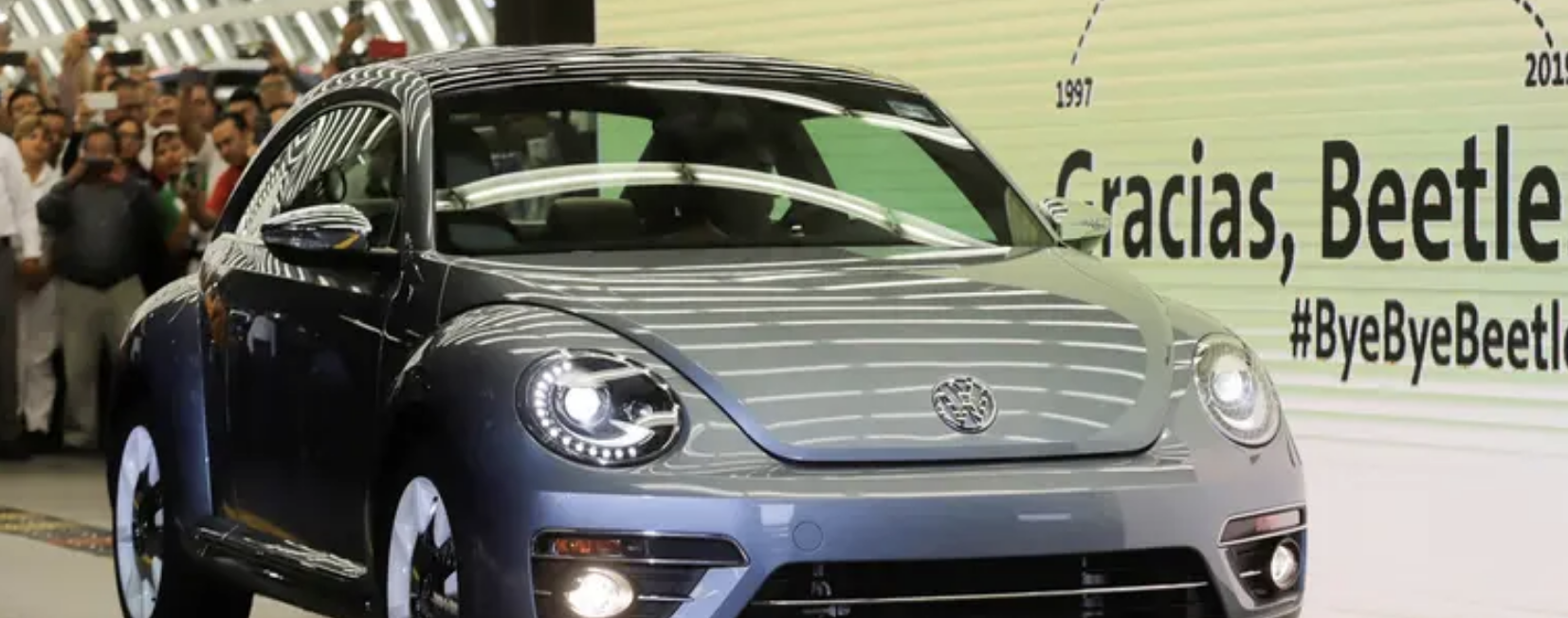 عودة أقدم سيارة فولكس فاغن بيتل في العالم إلى الطريق