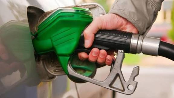 أسعار المحروقات والغاز لشهر تشرين الثاني: انخفاض البنزين والسولار