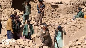 زلزال بقوة 6.3 يضرب أفغانستان ويوقع اكثر من 20 قتيلا و320 مصابا