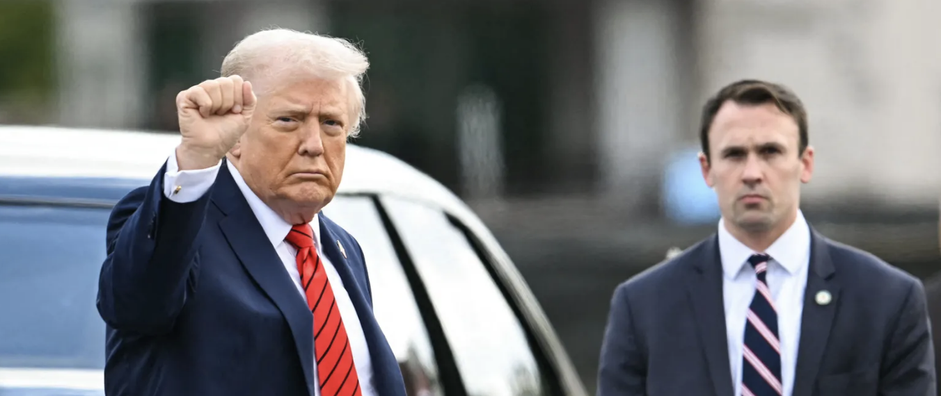 طبيب سابق في البيت الأبيض يشكك في "صحة ترامب"