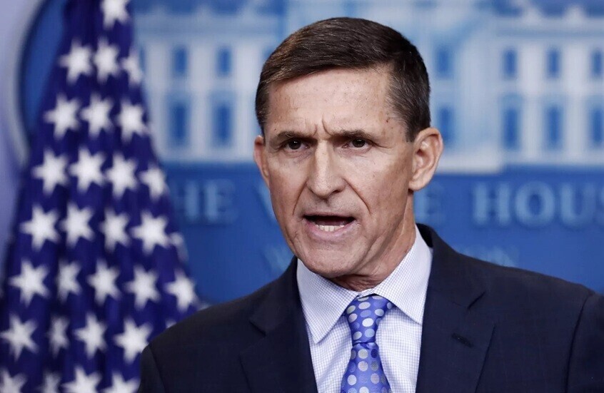 مساعد سابق لترامب يدعو الغرب إلى الكف عن الكذب