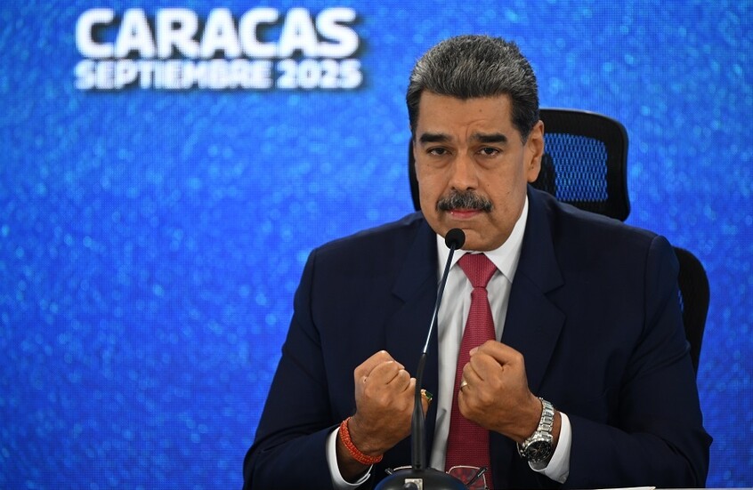 مادورو يعلن اعتماد فنزويلا خطة دفاعية شاملة في حال العدوان الأمريكي