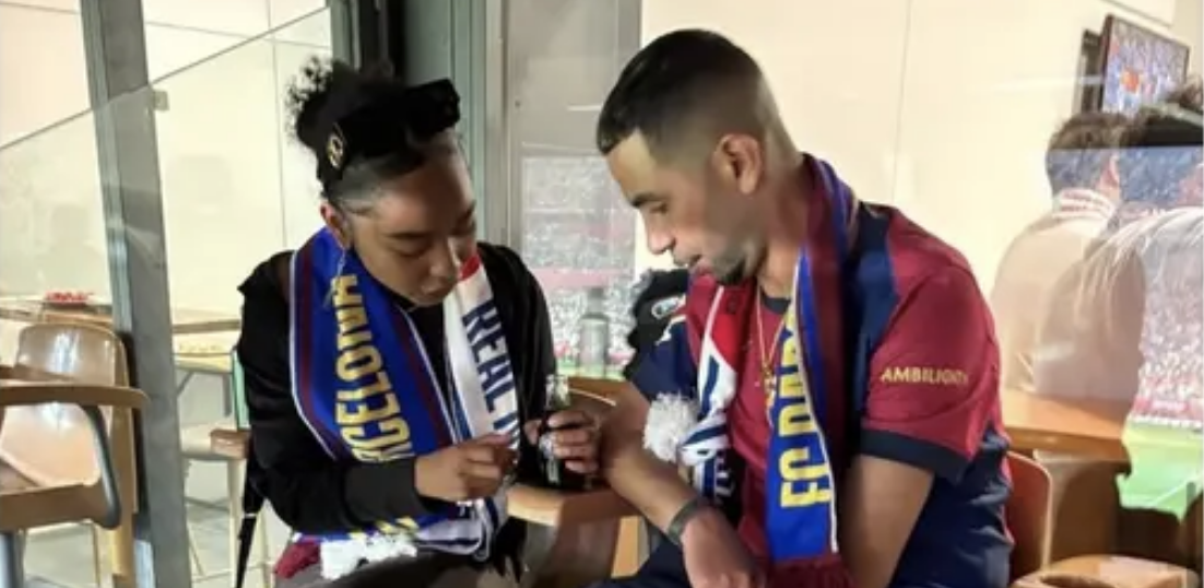 الابن ينفصل والأب يحتفل.. والد يامال "يخطب" شابة تكبر نجم برشلونة بـ5 سنوات