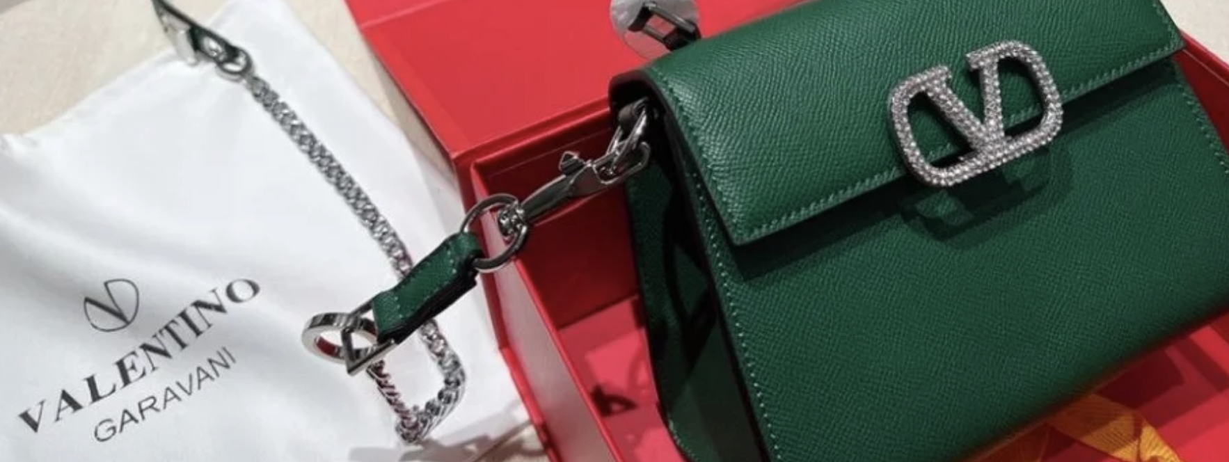 DEVAIN… الحقيبة التي تجسّد فلسفة التحرر بأسلوب فالنتينو