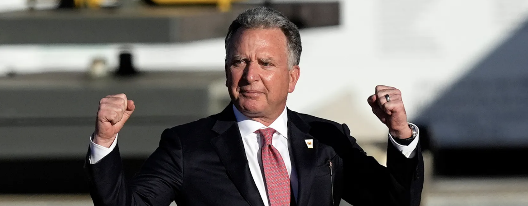 ويتكوف: حماس أبلغتنا استعدادها لتسليم سلاحها إلى قوة دولية