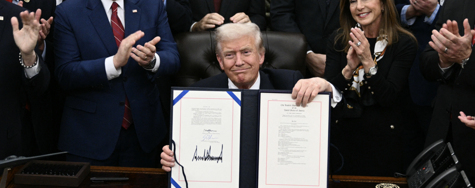 ترامب ينهي أطول إغلاق في تاريخ الولايات المتحدة