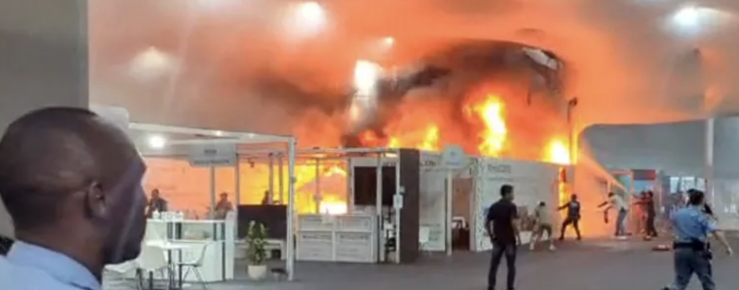 حريق بمقر انعقاد مؤتمر المناخ في البرازيل