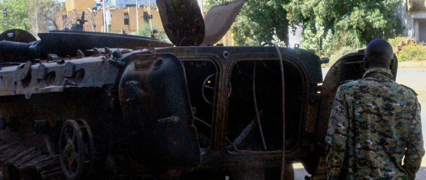 حرب السودان.. واشنطن تضغط للهدنة والبرهان يصر على "الحسم"